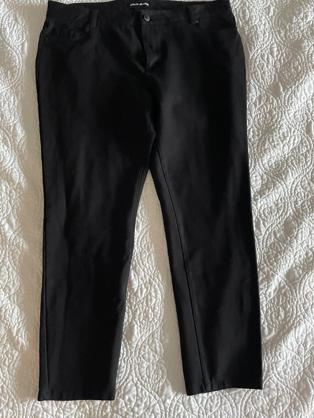 DKNY Jeans Women’s Black Straight Leg Pants XL Stretch Mid Rise Classic Career C